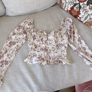 ASTR The Label — Long Sleeve Sweetheart Cinch Bust Floral Top